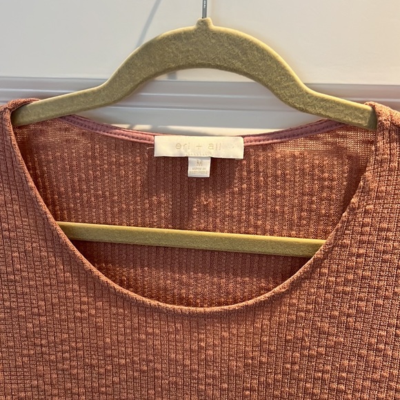 eri+ali top - Picture 2 of 6